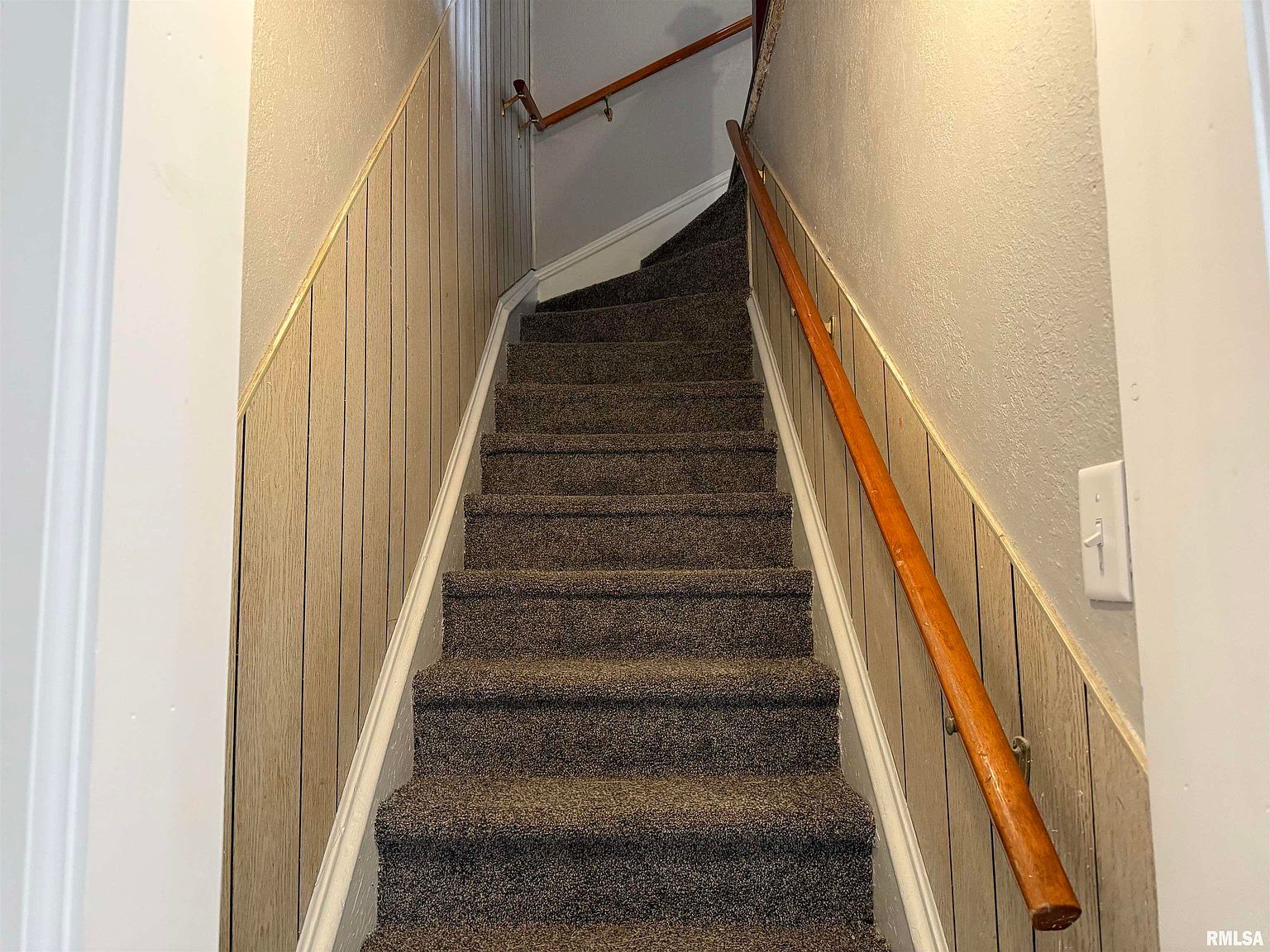 2104 Pershing Blvd Clinton, IA 52732  | Single Family