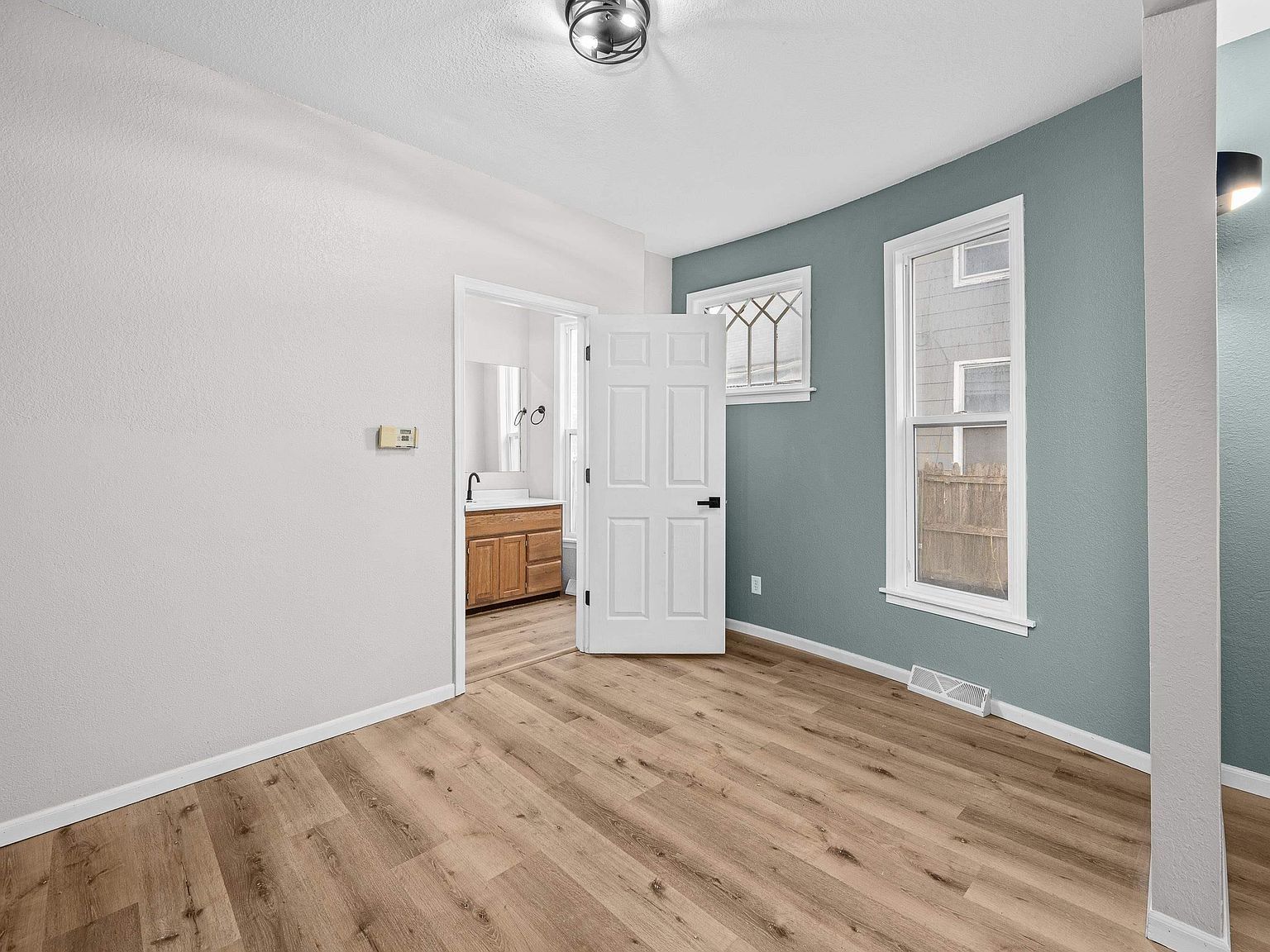 734 W 17th St Davenport, IA 52804  | Single Family