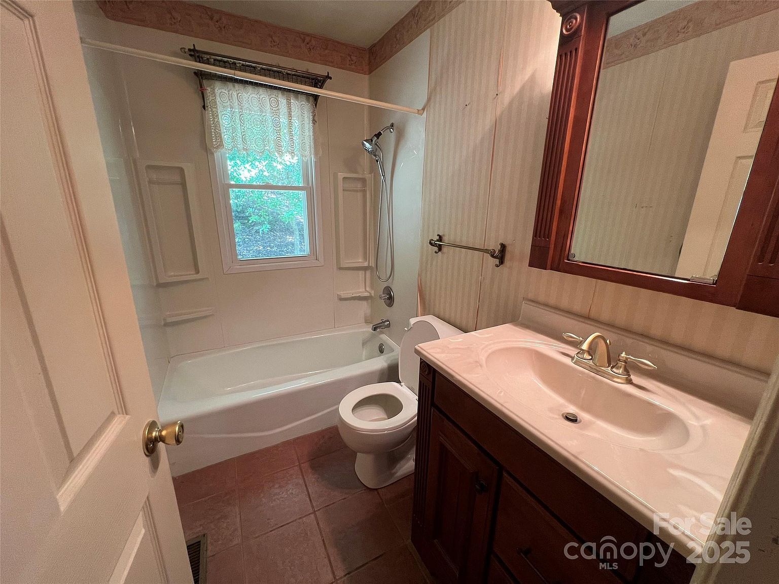 430 Laurel Heights Ln Tryon, NC 28782  | Single Family