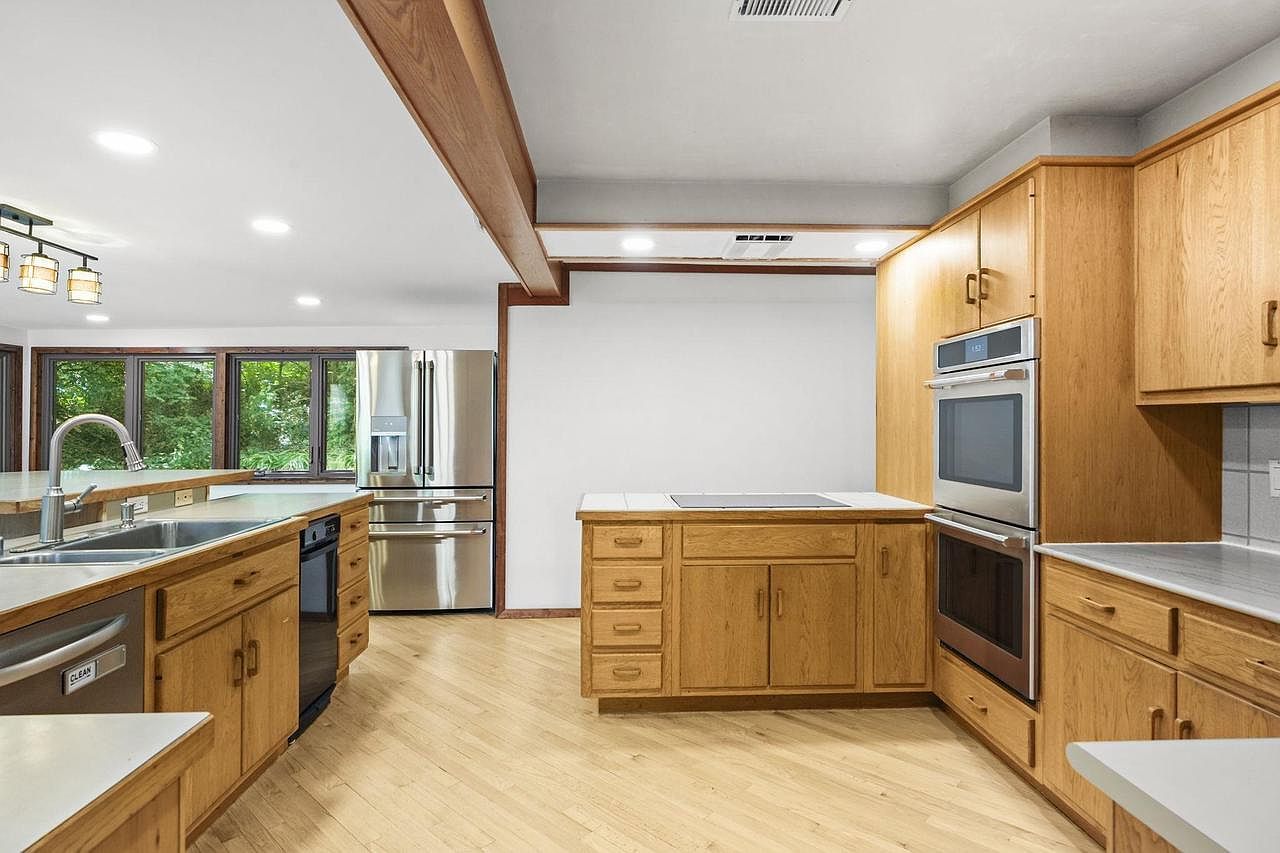 5701 Cove Cir Monona, WI 53716  | Single Family