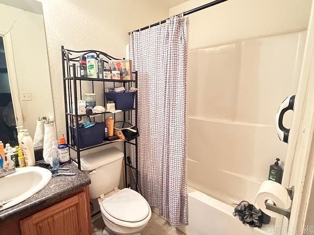 217 N Washington Ave England, AR 72046  | Single Family