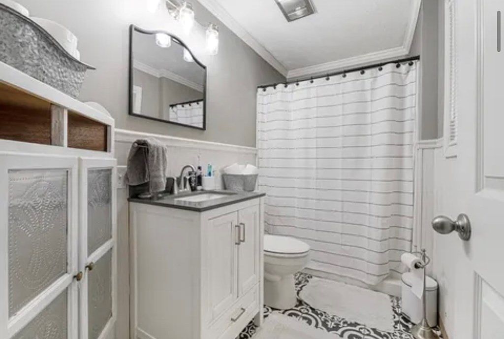 (undisclosed Address) Avawam, KY 41713  | Single Family