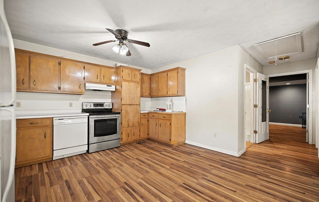 50 John Mullins Cemetery Rd Vicco, KY 41773 | Single Family