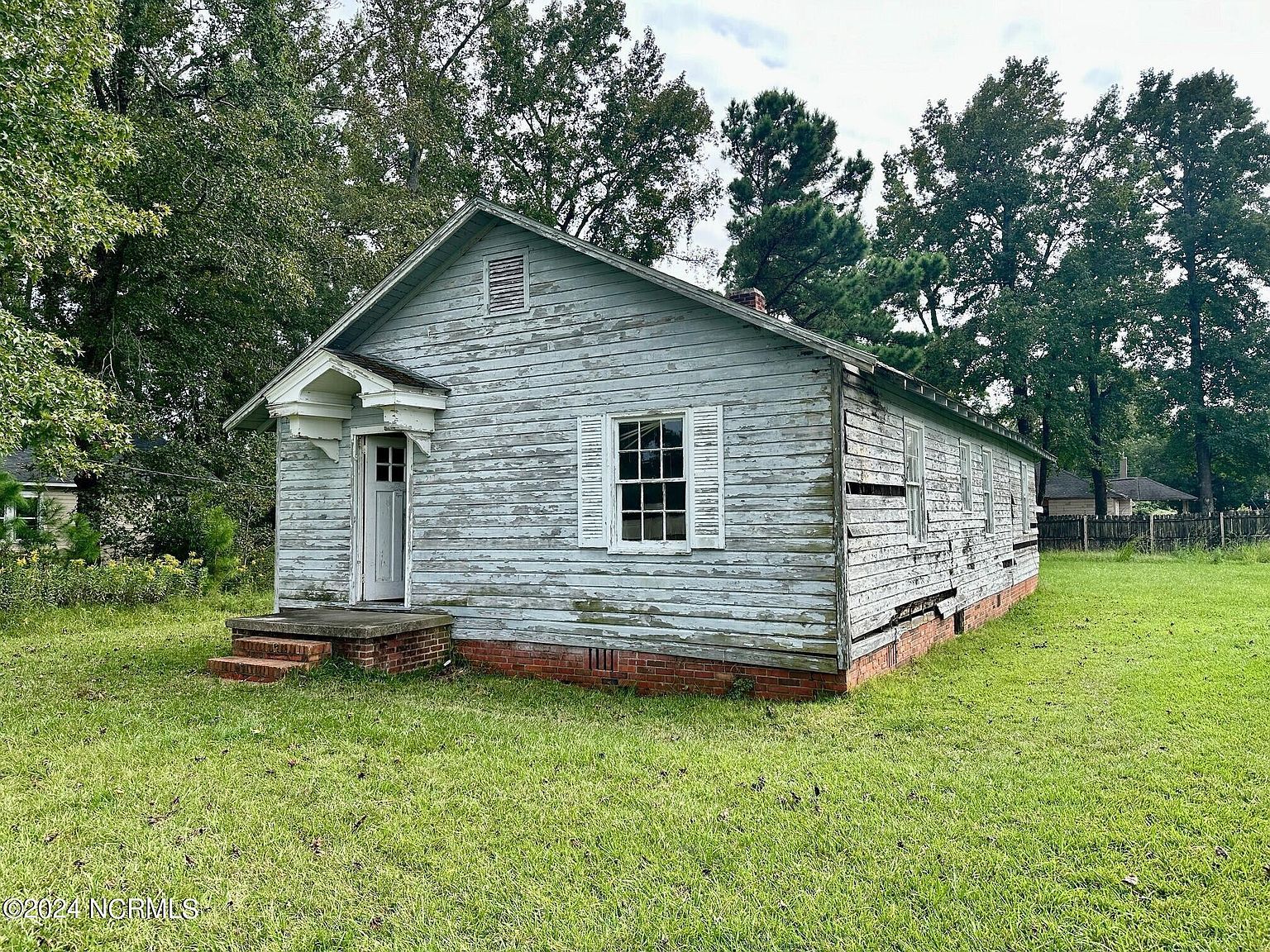 213 W Burkhead St Whiteville, NC 28472  | Single Family