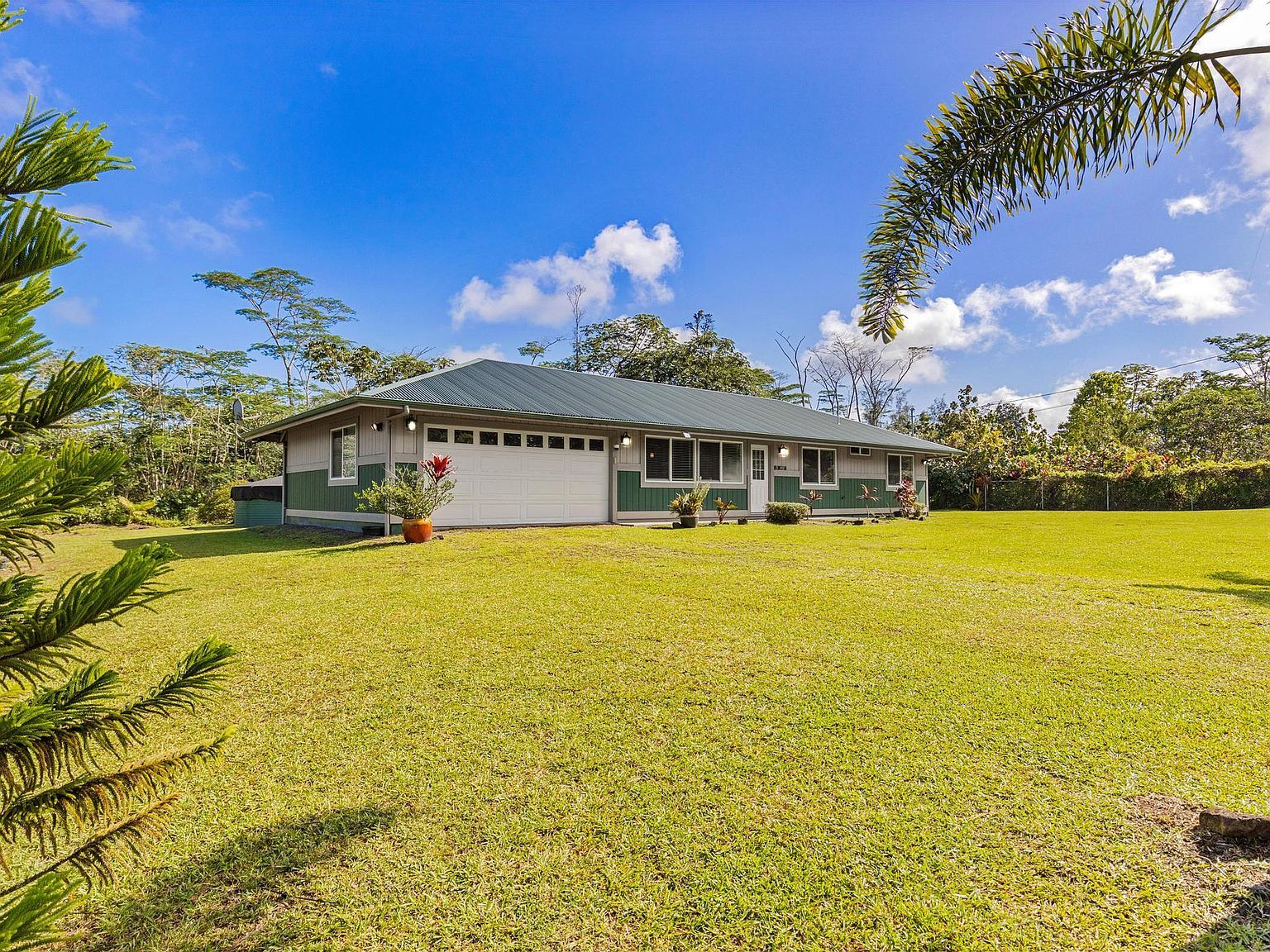 15-1987 21st Ave Keaau, HI 96749  | Single Family
