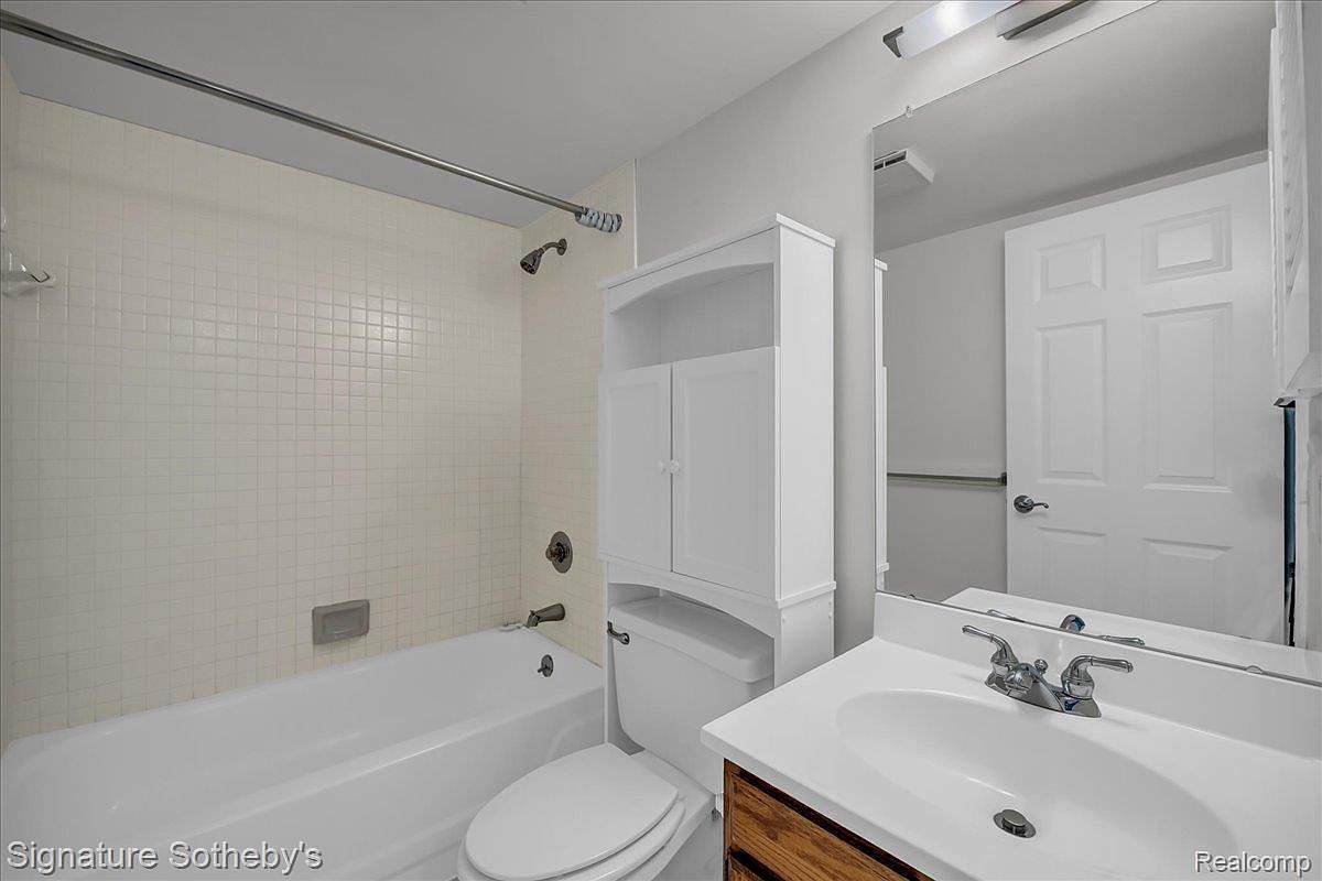 411 S Old Woodward Ave UNIT 907 Birmingham, MI 48009  | Condominium