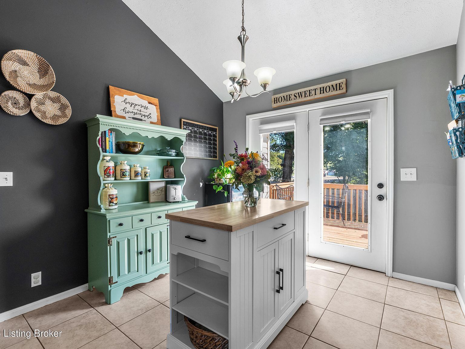 12005 Valley Meadow Way Louisville, KY 40272  | Single Family