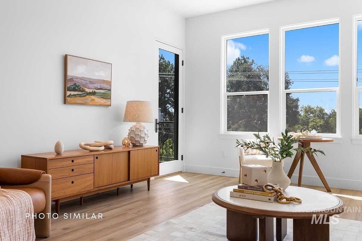 55 E State St #203 Eagle, ID 83616  | Condominium