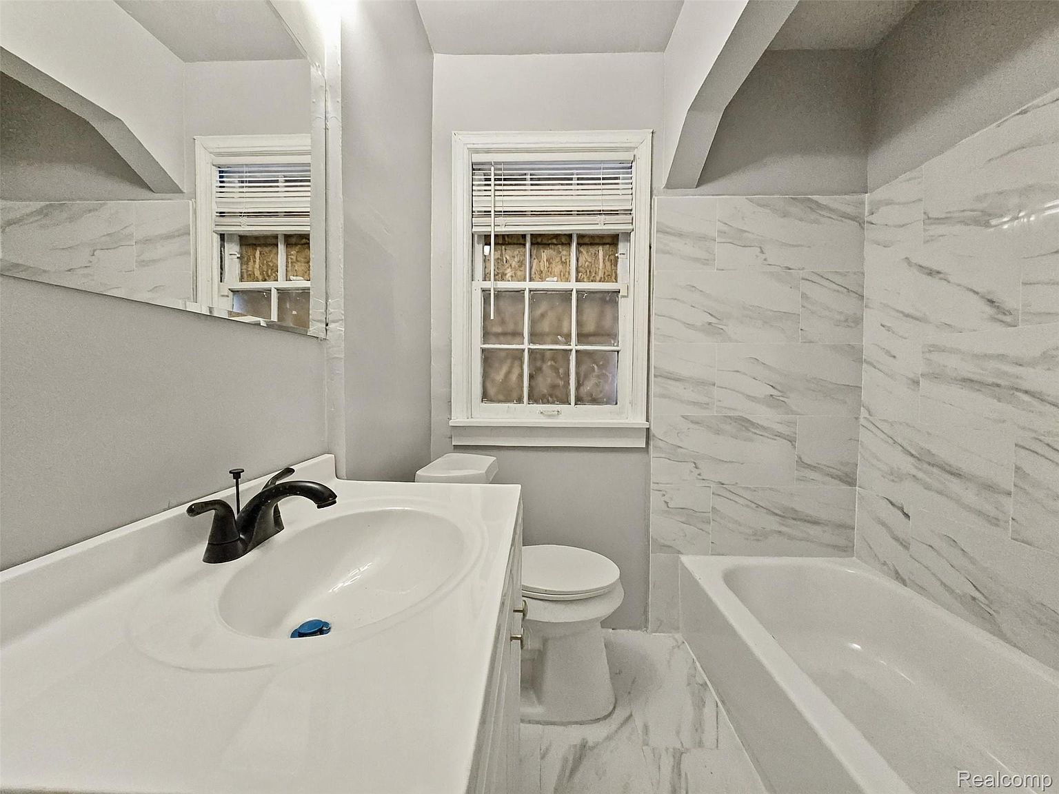 9500 Lakepointe St Detroit, MI 48224  | Single Family