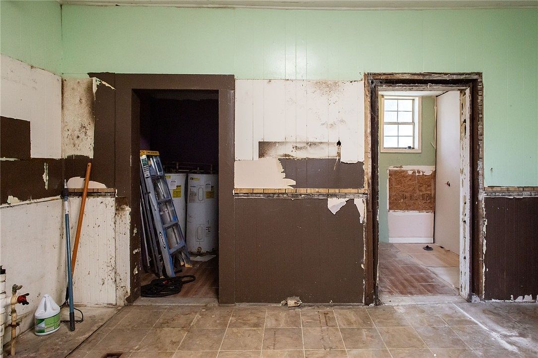 629 Remshart St Waycross, GA 31501  | Single Family