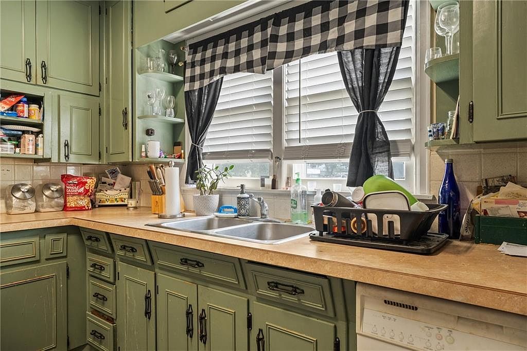 204 W Cherokee St Sedan, KS 67361 | Single Family