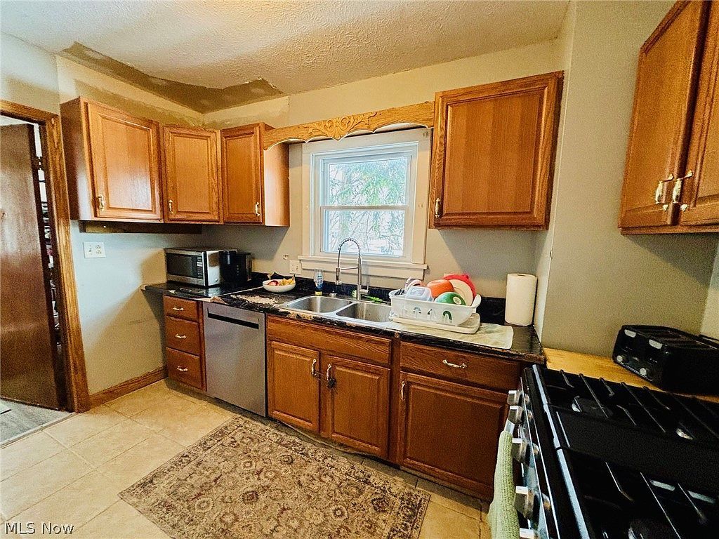 1051 W Main St Ravenna, OH 44266  | Single Family