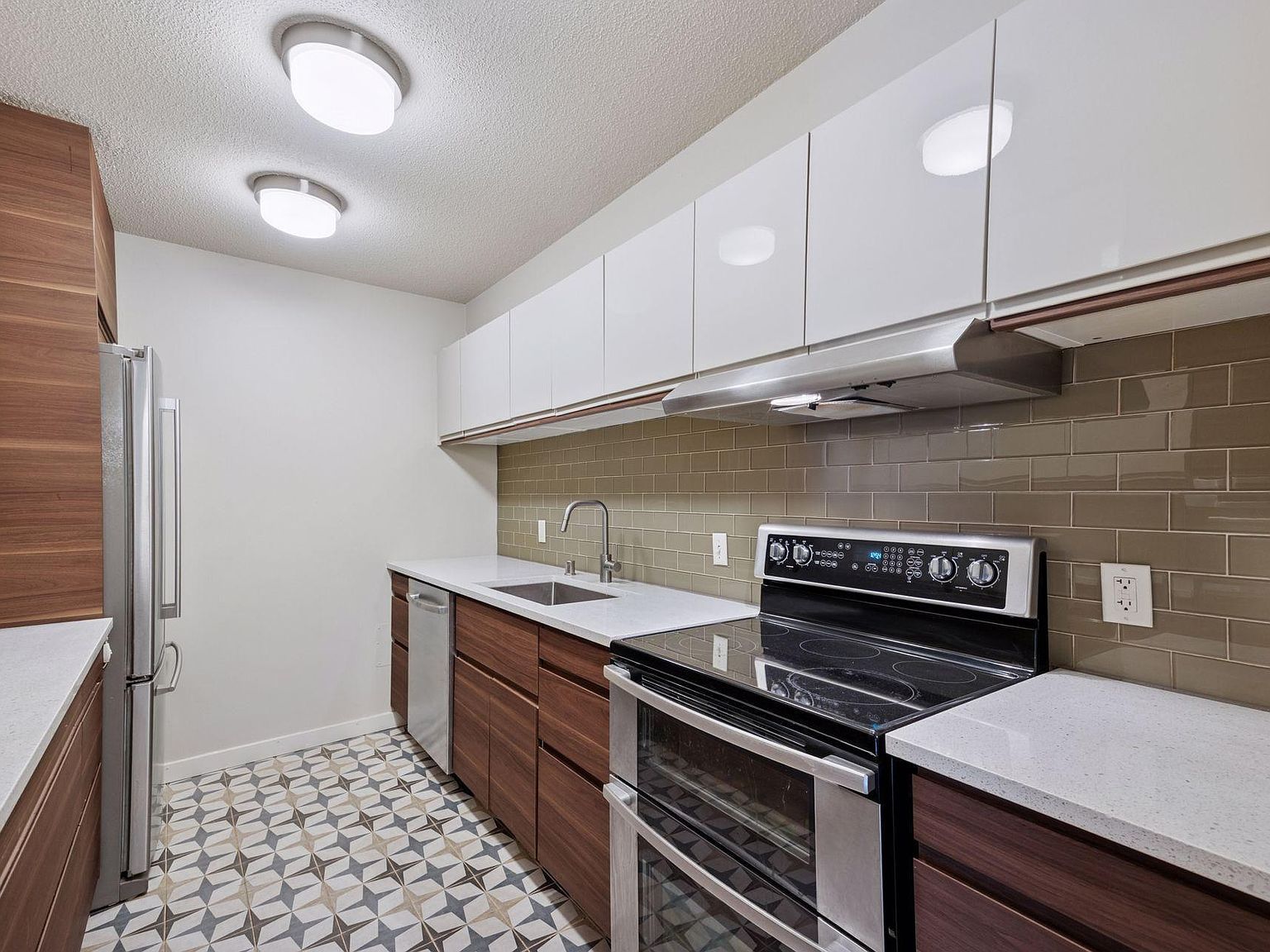 6423 Colony Way APT 1A Edina, MN 55435  | Condominium