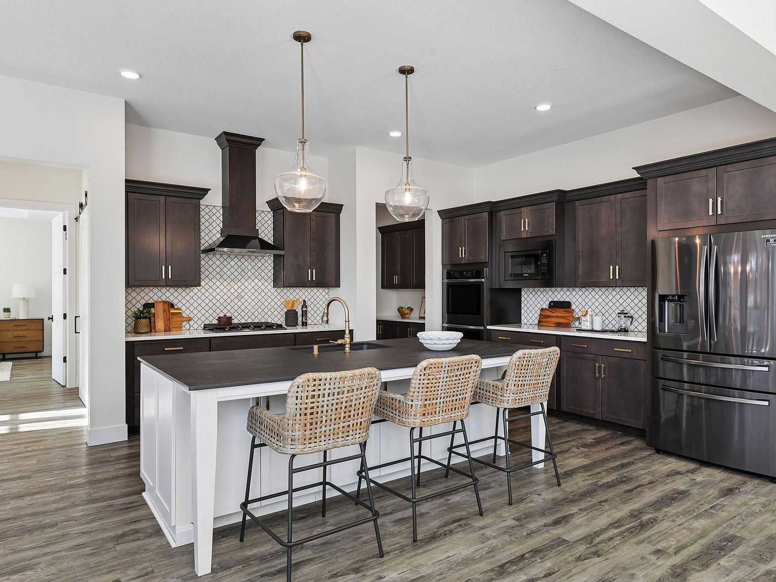 752 Summerbrooke Cir Eagan, MN 55123  | Single Family