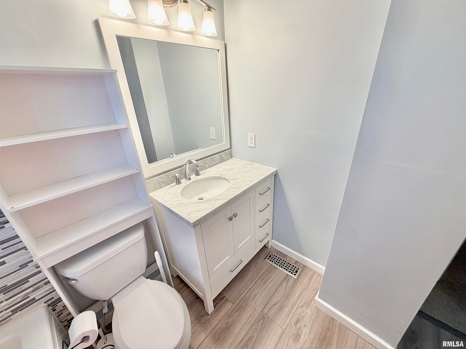 1963 W Losey St Galesburg, IL 61401  | Single Family