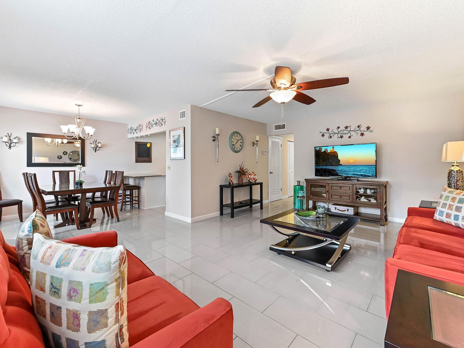 113 Wellington Dr E #D West Palm Beach, FL 33417 | Condominium