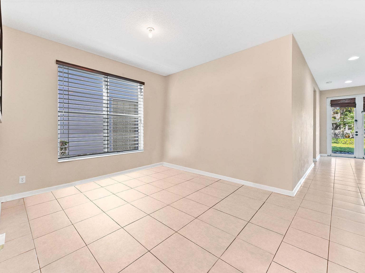 8639 Tally Ho Ln West Palm Beach, FL 33411  | Single Family