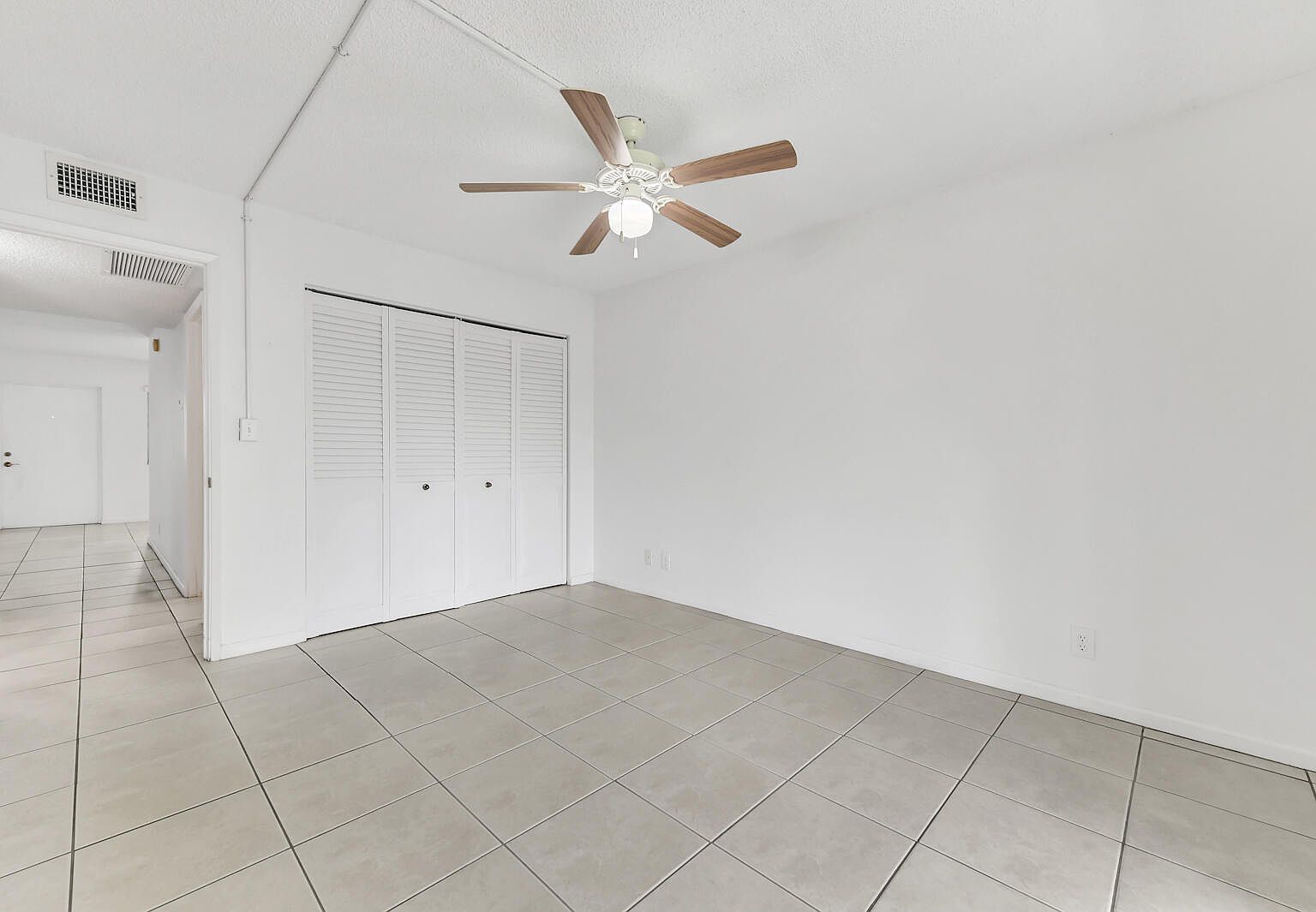 700 Village Green Ct #314 Palm Springs, FL 33461 | Condominium