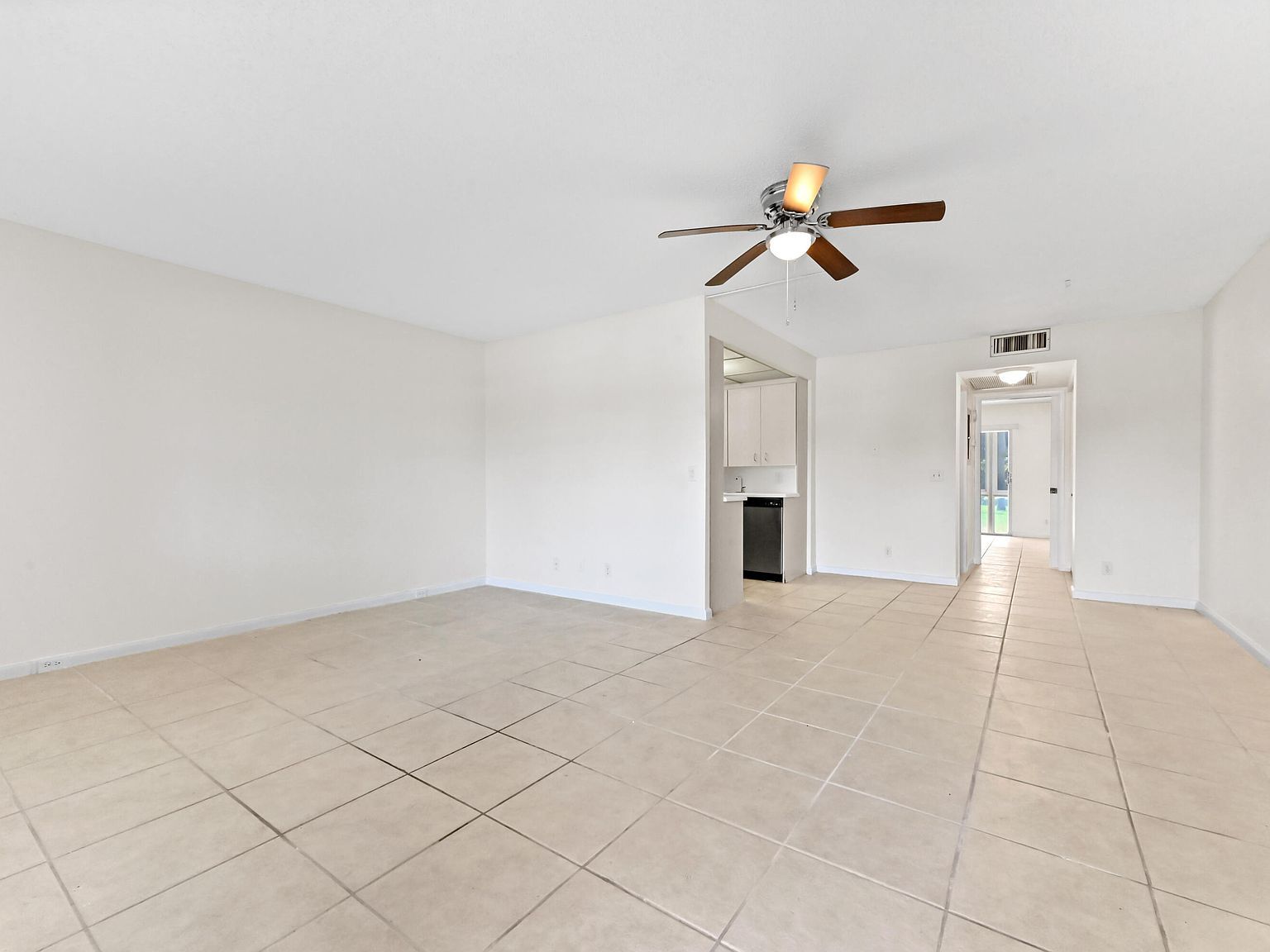 1010 Newcastle #1010-A Boca Raton, FL 33434  | Condominium