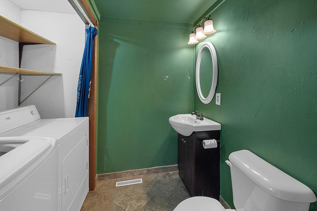 206 West St Beaver Dam, WI 53916  | Single Family