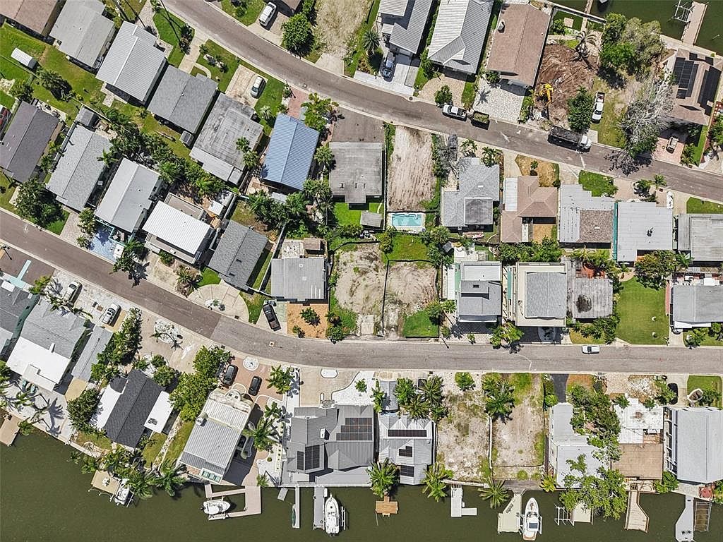 639 182nd Ave E LOT 9 Saint Petersburg, FL 33708 | Land/Lot