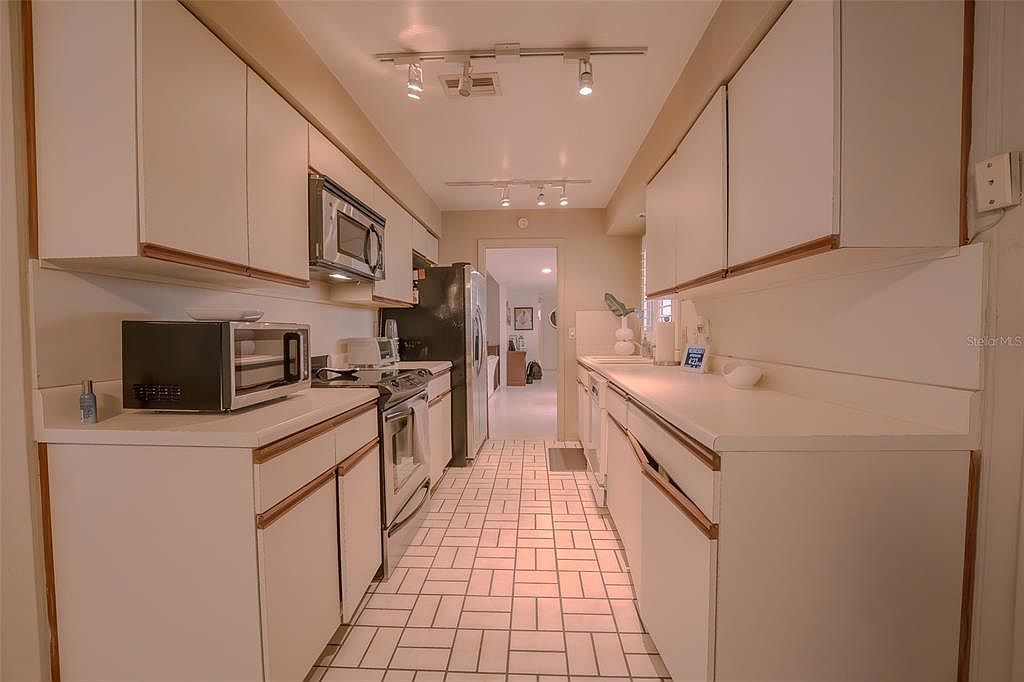 14001 Yacht Club Blvd Seminole, FL 33776  | Single Family