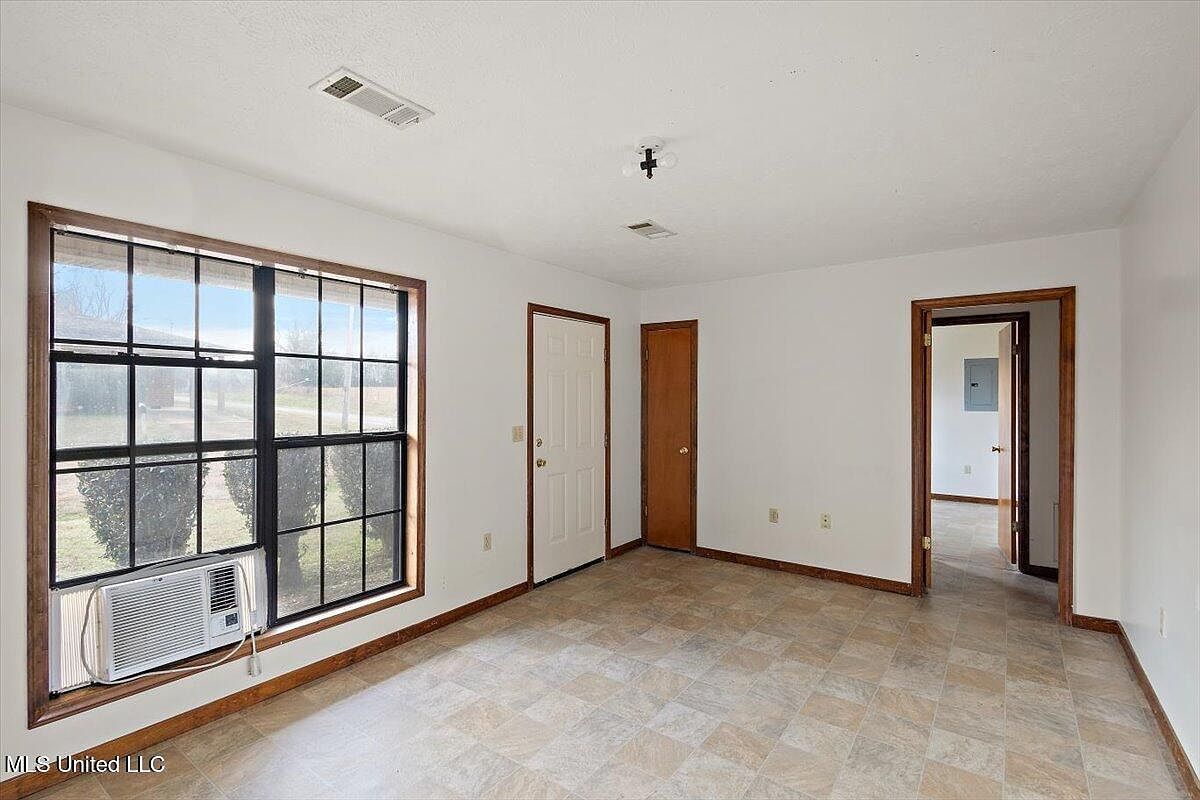 7958 Hebron Rd Lexington, MS 39095  | Multi Family