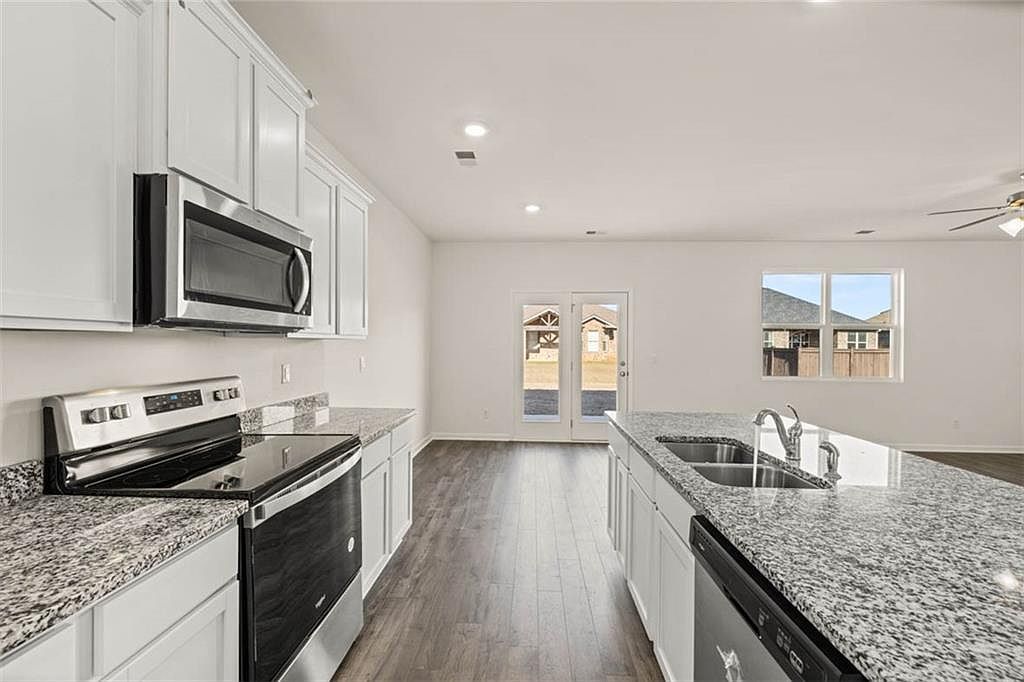 408 Teamon Pointe Dr Griffin, GA 30223  | Single Family