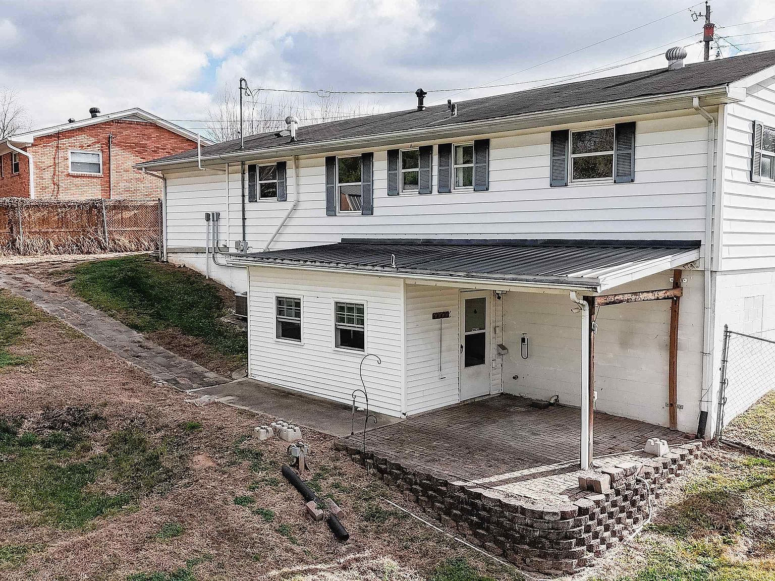 4825 Sherwood Dr Ashland, KY 41101  | Single Family