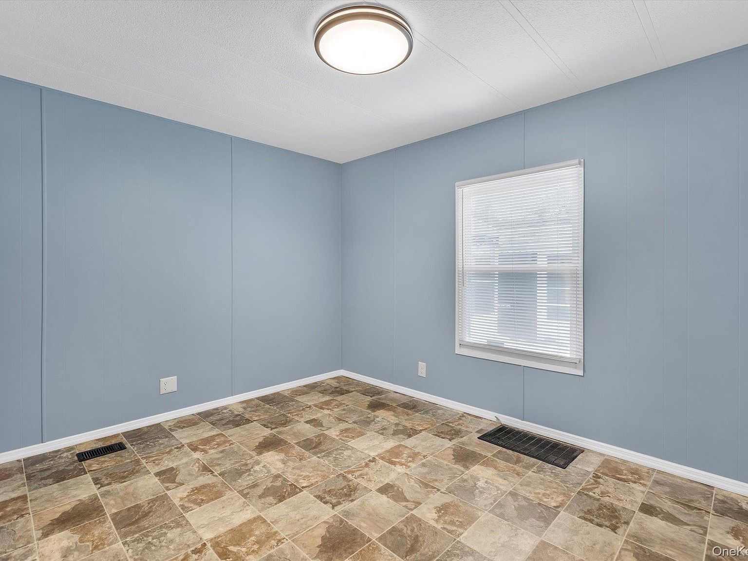 525183 Riverleigh Ave Riverhead, NY 11901  | New build