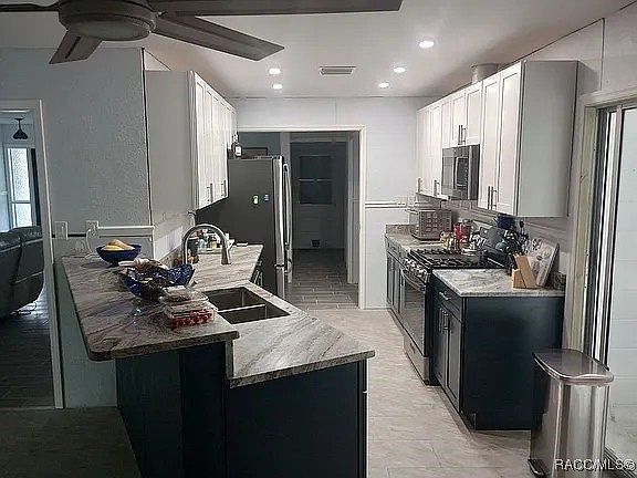 12 Palm Dr Yankeetown, FL 34498  | Single Family