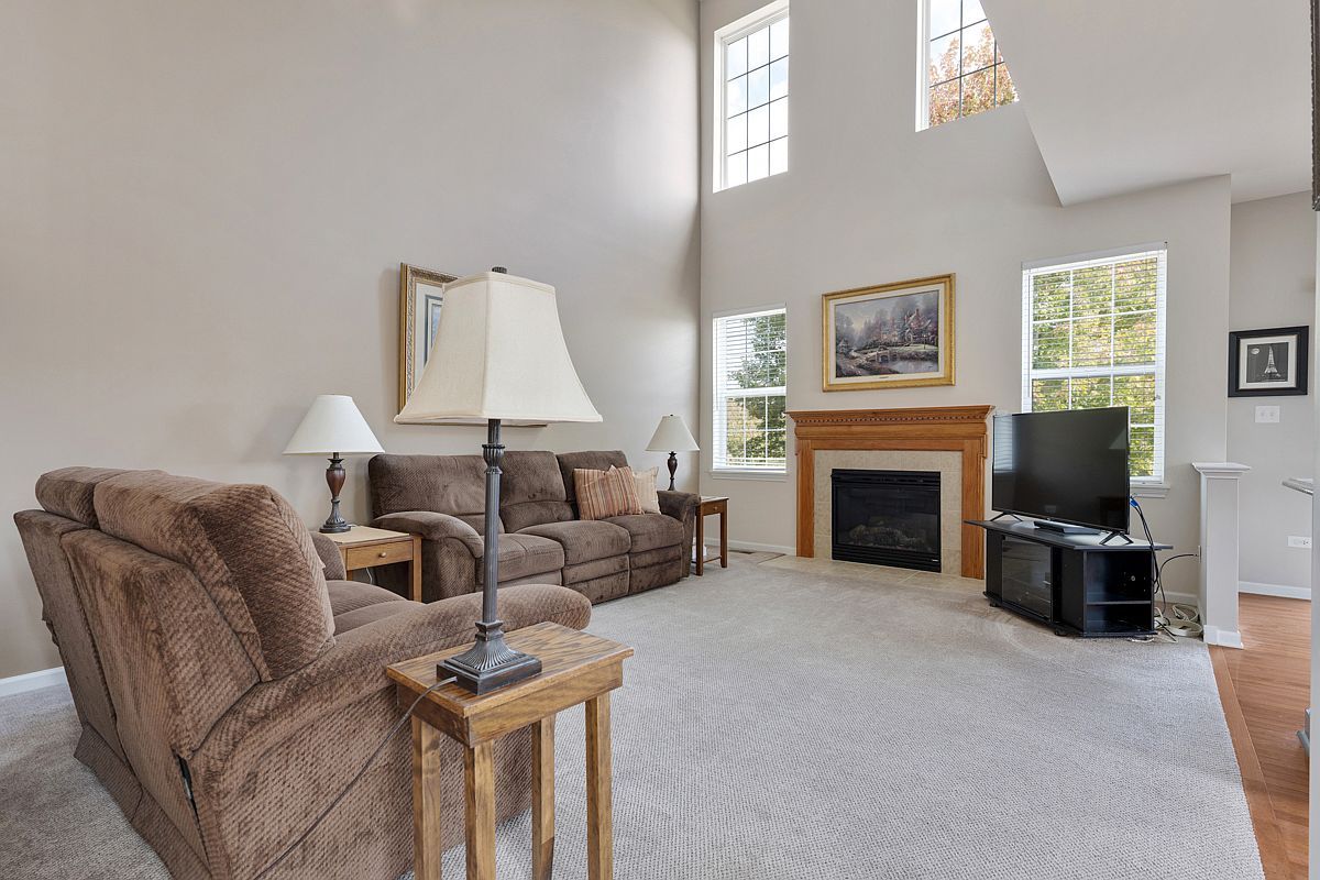 1127 Pine Valley Ct Elgin, IL 60124 | New build