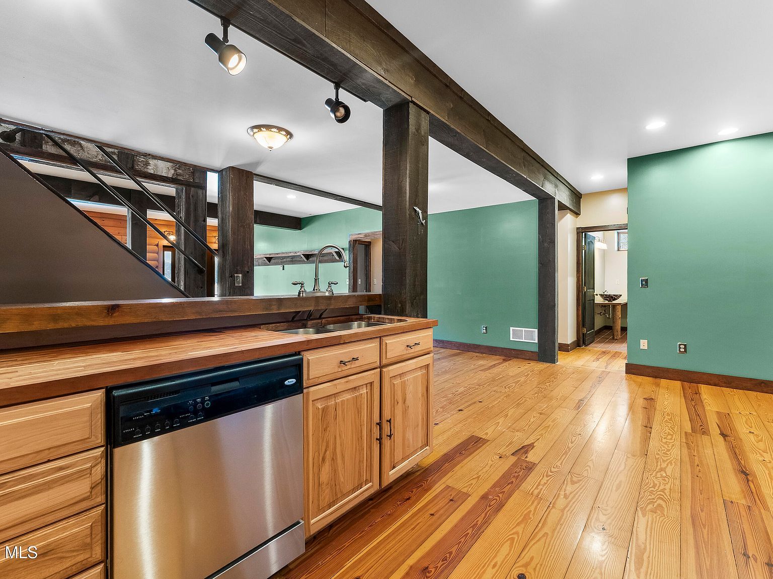 48 Dineen Rd Lake George, NY 12845 | Single Family