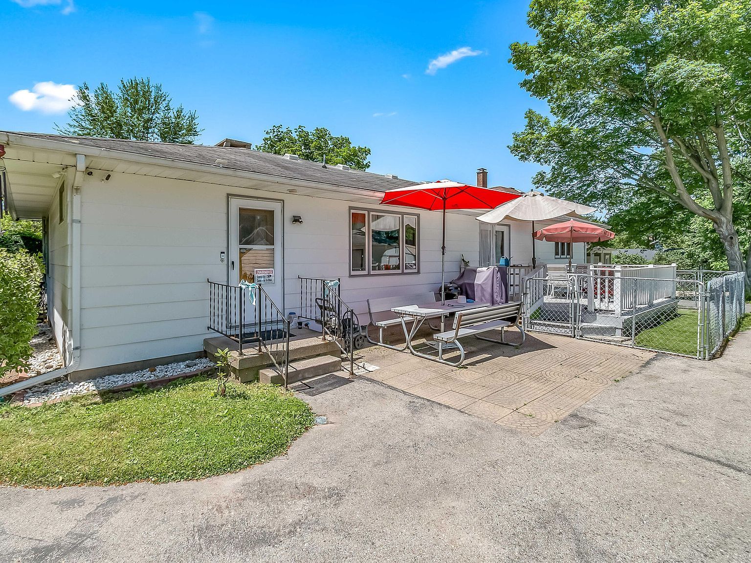 207 Maumee St Jonesville, MI 49250 | Single Family