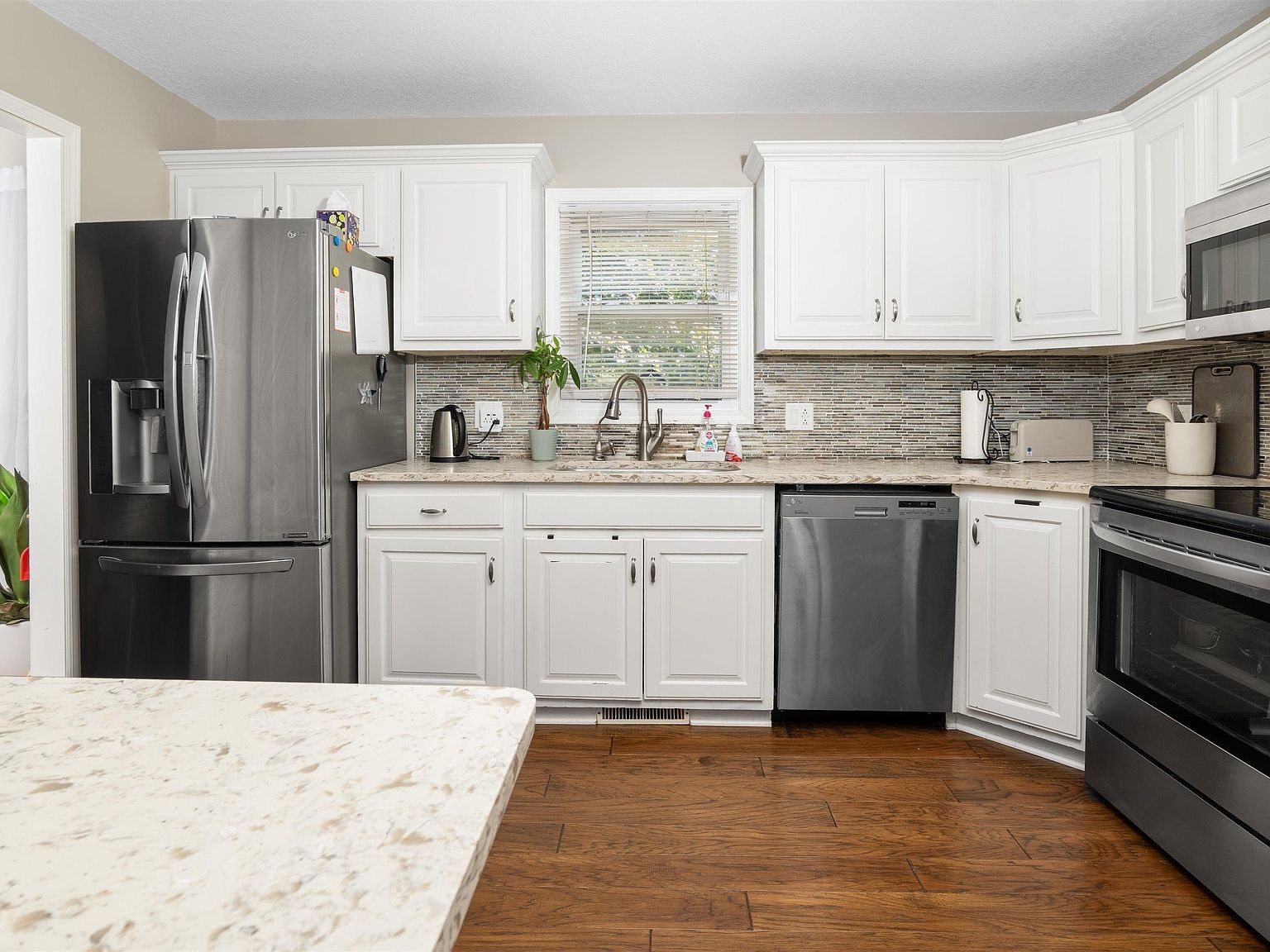 109 Walnut Park Dr Sedalia, MO 65301 | New build