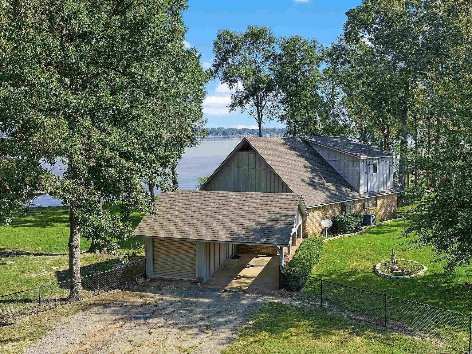 611 County Road 194 Gary, TX 75643  | Single Family