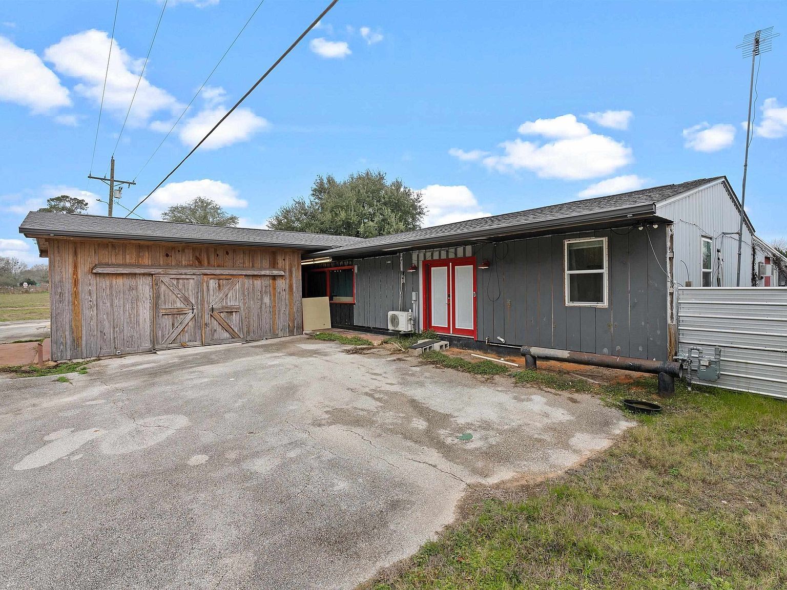 1869 South St S #87 Center, TX 75935  | Single Family