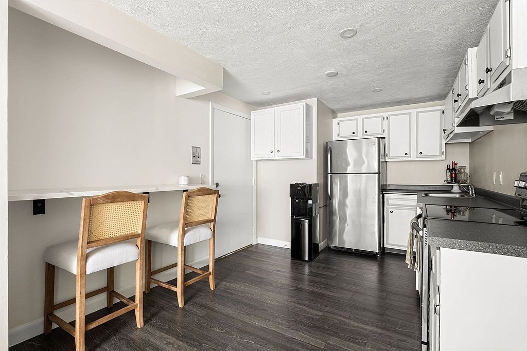 913 State Rd APT 14 Plymouth, MA 02360  | Condominium