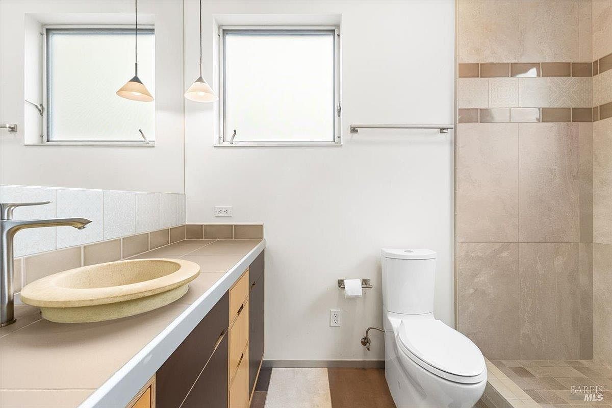 716 Keller Ct Petaluma, CA 94952  | Single Family