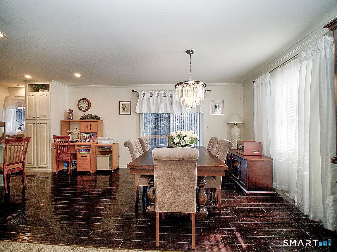 52 Kyle Ct Meriden, CT 06450  | Single Family