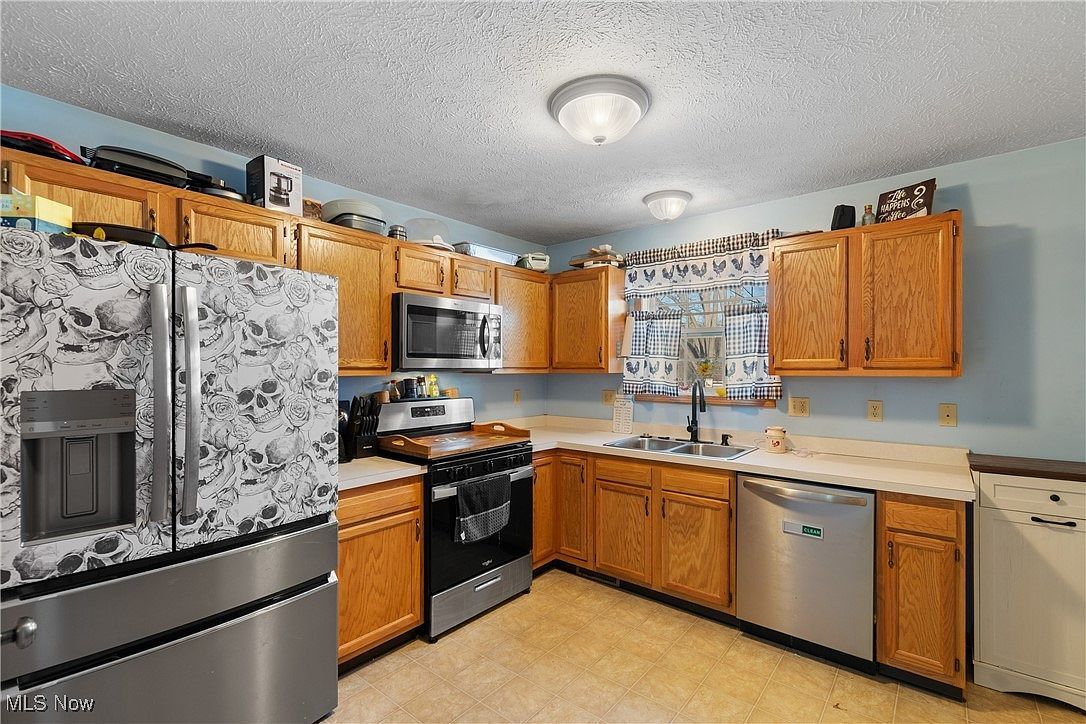 36 Devonshire Dr Akron, OH 44312  | Single Family