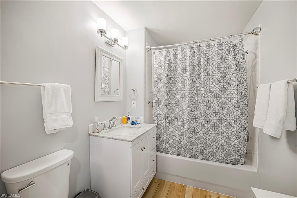 2220 Arielle Dr APT 2006 Naples, FL 34109  | Condominium