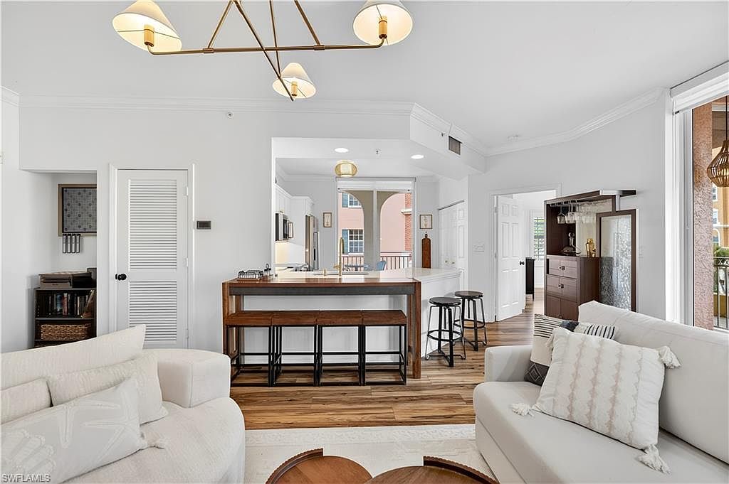 450 Bayfront Pl APT 4202 Naples, FL 34102  | Condominium