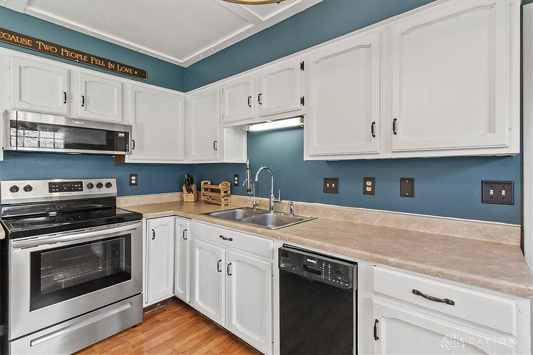 10 Darby Ave Mechanicsburg, OH 43044  | Single Family