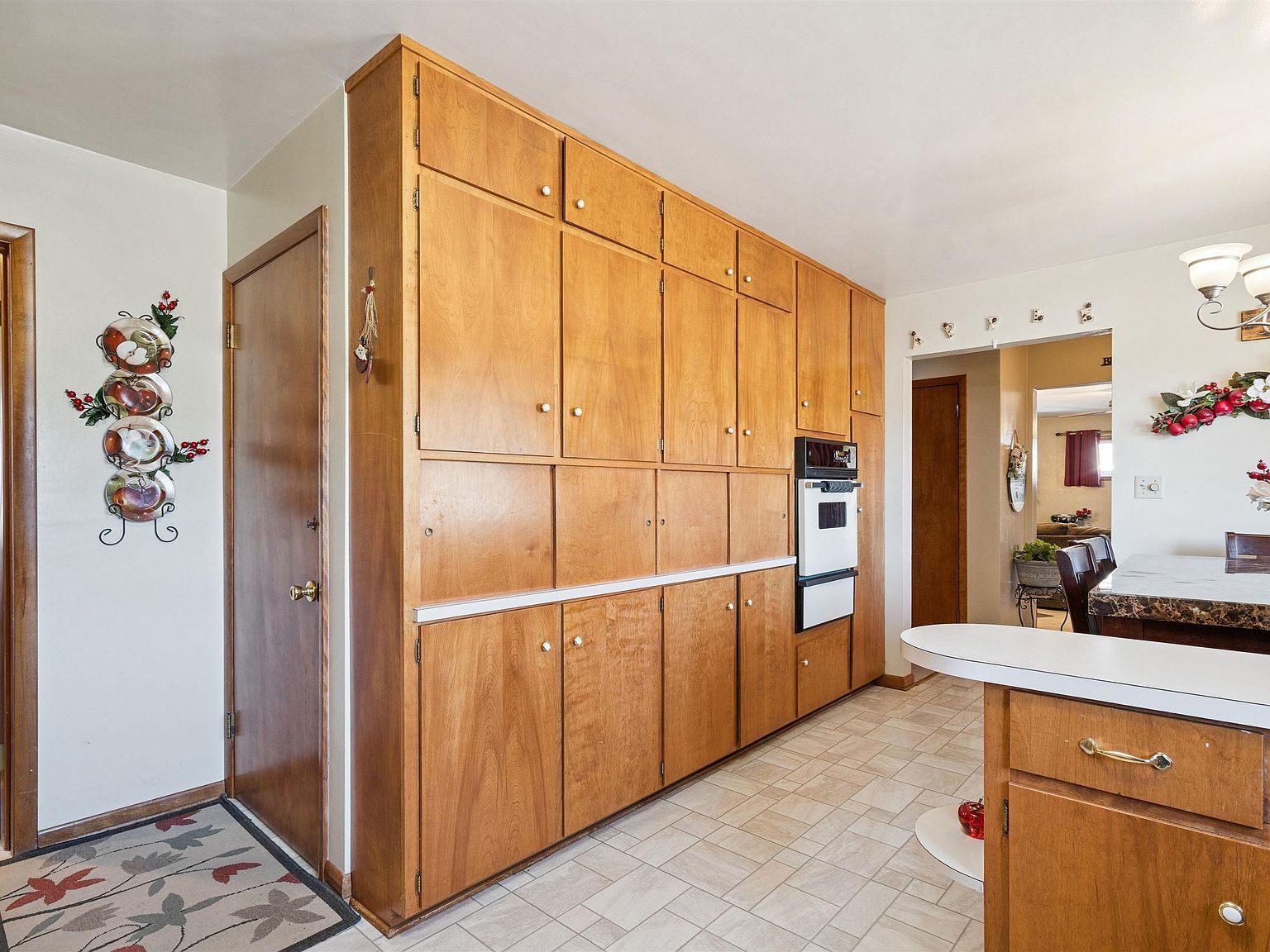 24 12th Ave SE Oelwein, IA 50662  | Single Family