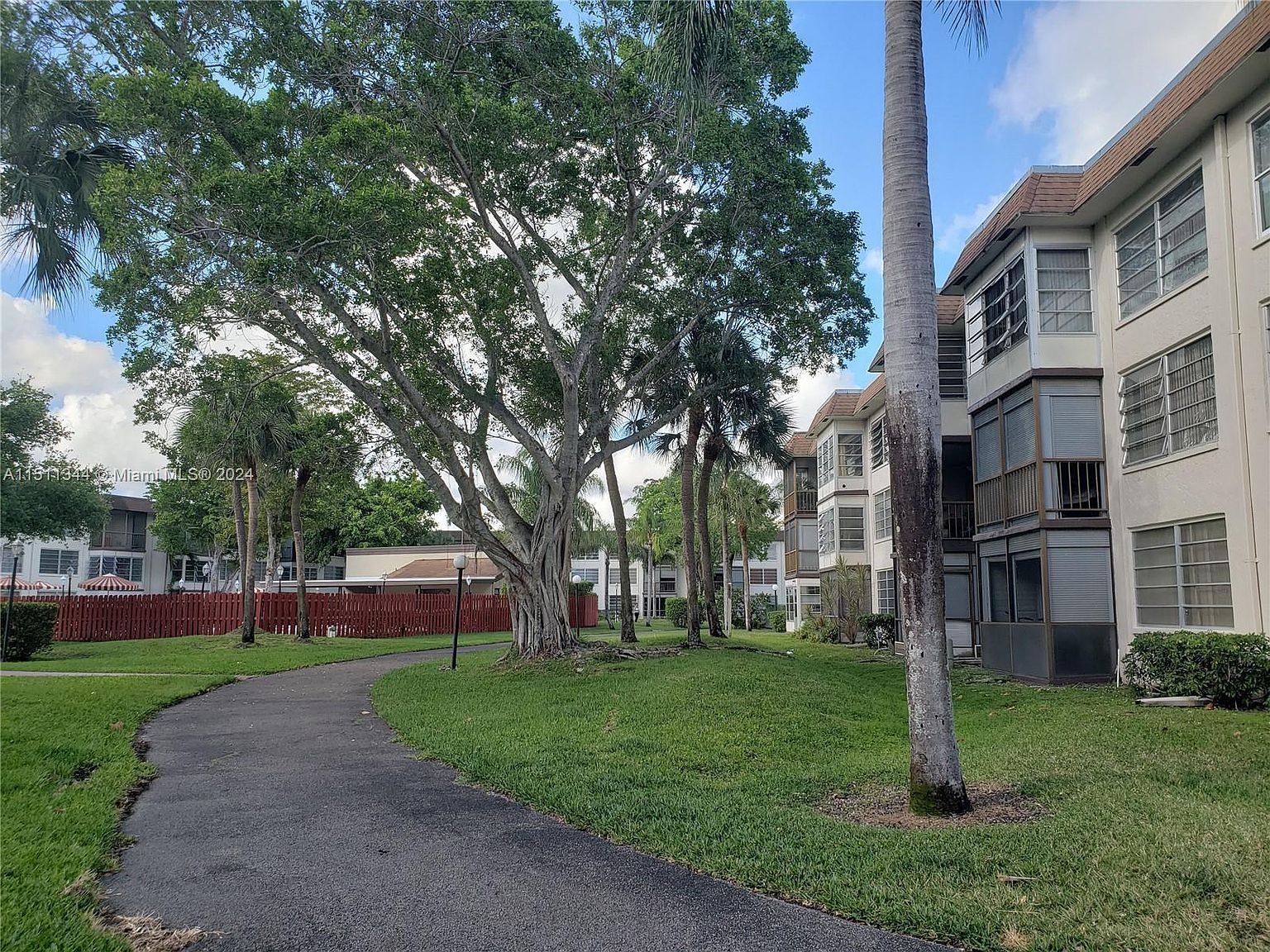 7480 NW 17th St APT 305 Fort Lauderdale, FL 33313 | Condominium