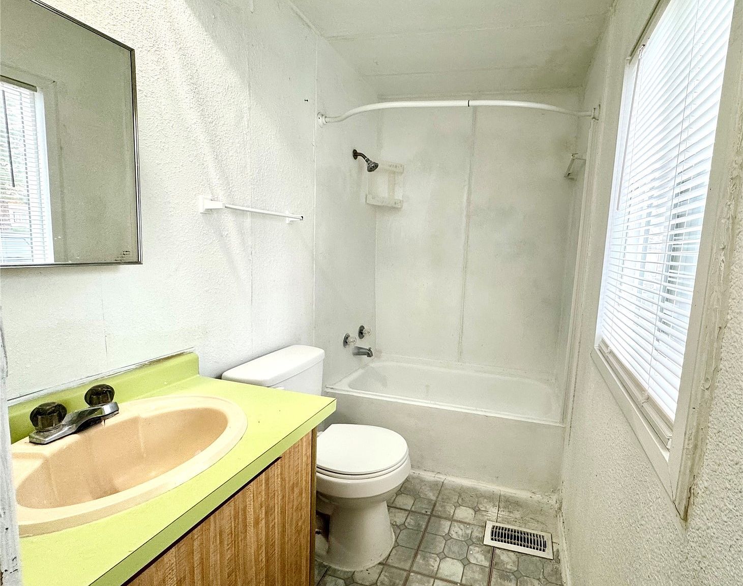 4815 Airway Dr NE UNIT 12 Moses Lake, WA 98837 | New build