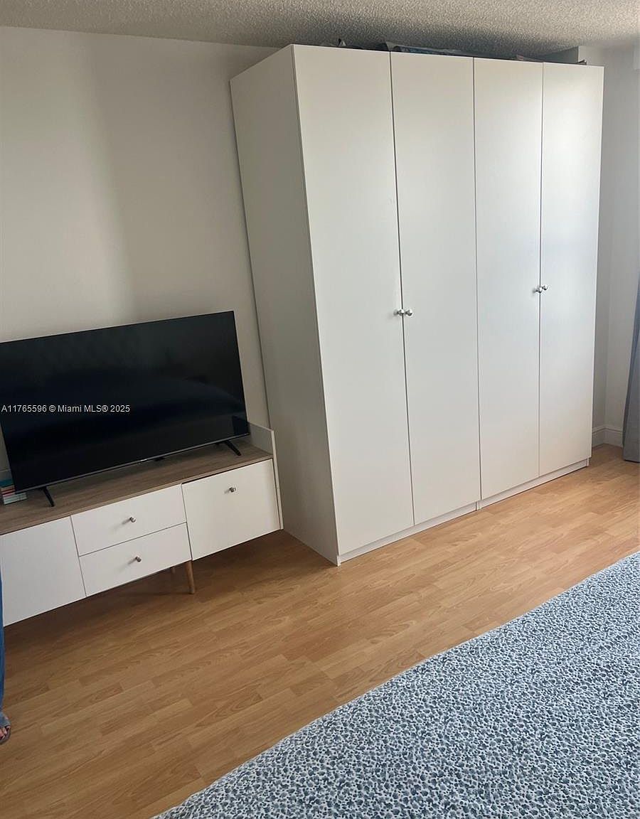 9801 Collins Ave APT 8M Bal Harbour, FL 33154  | Condominium