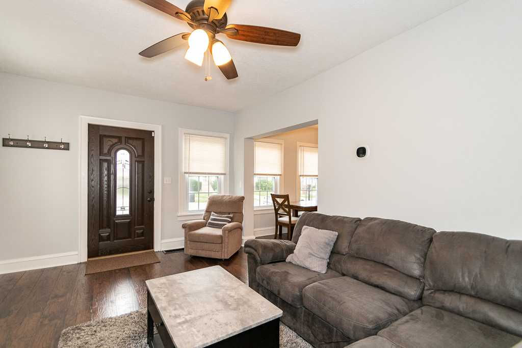 3606 West 147th Street, Cleveland, OH, USA, 44111 - Thumbnail 3