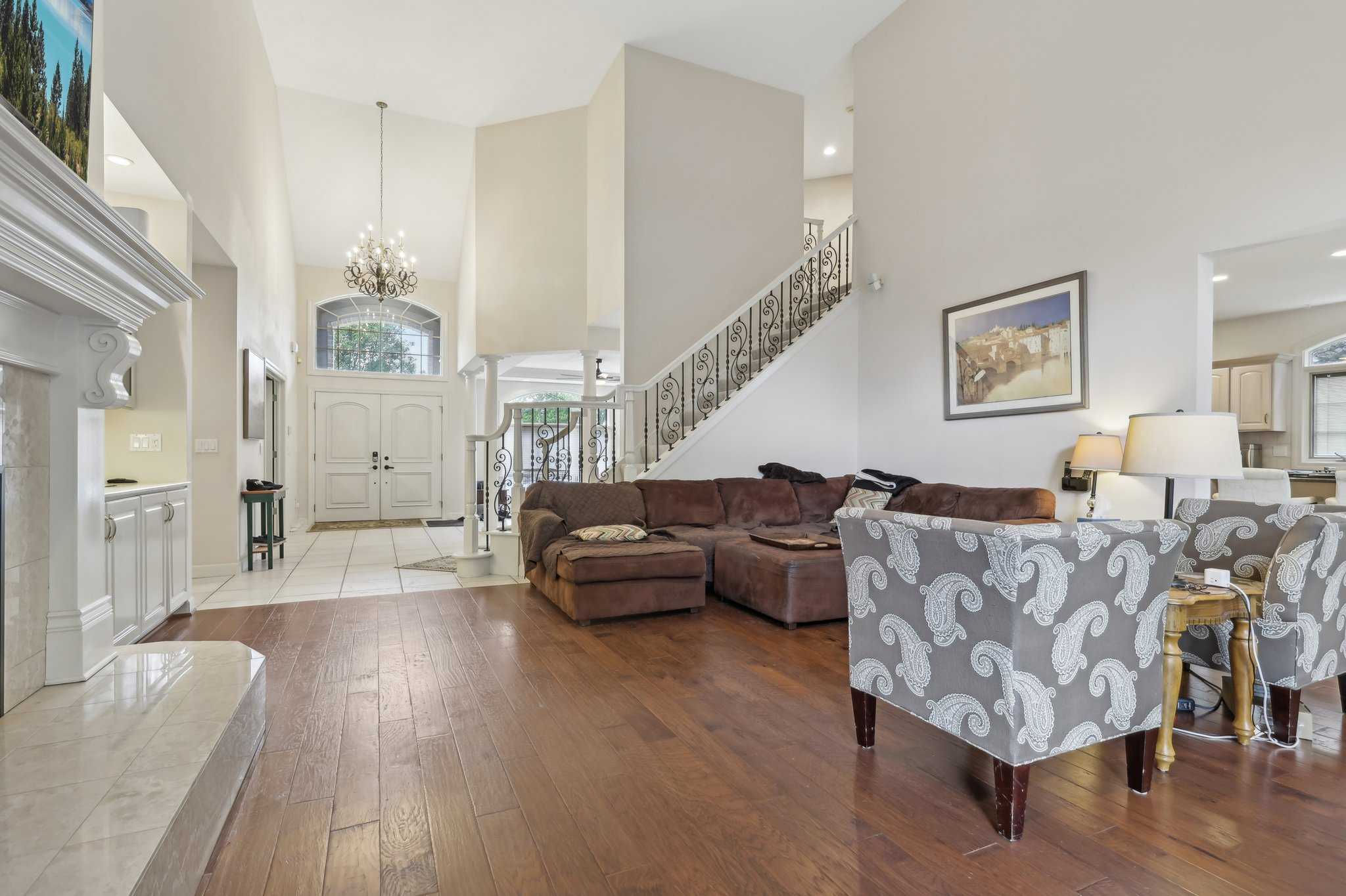 382 West Glen Eagle Drive, Highland Heights, OH, USA, 44143 - Thumbnail 4